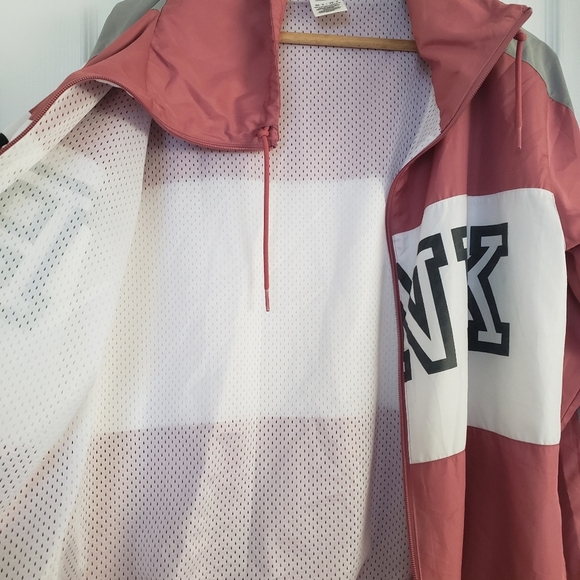 PINK from Victoria Secret Windbreaker - Picture 4 of 6